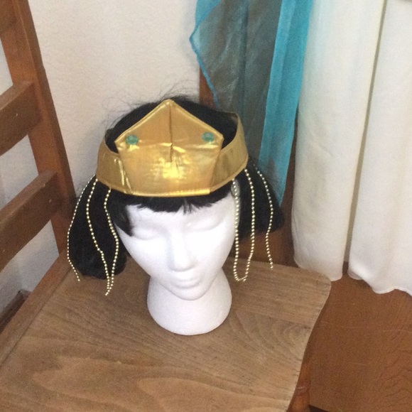 Bundle wig/Cleopatra Halloween costume size large. - Picture 2 of 8